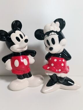 Vintage Minnie and Mickey Mouse Salt and Pepper Shakers